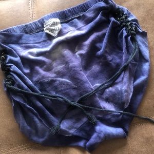 Amazing LF short shorts 💜
